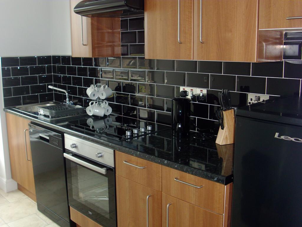 Lockinbar Holiday Apartments Tenby Exterior photo