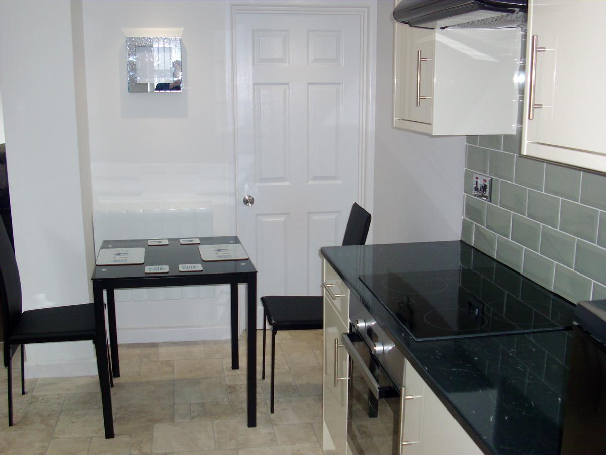 Lockinbar Holiday Apartments Tenby Exterior photo
